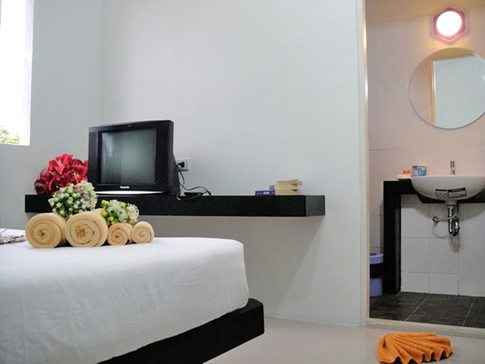 Harmony Bed & Bakery Bed & Breakfast Koh Lipe Exterior foto